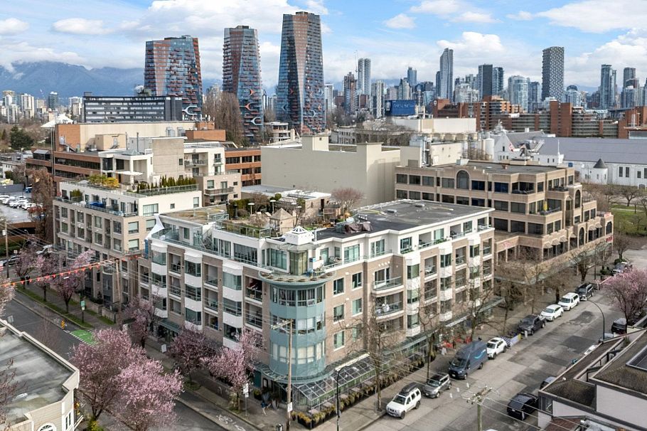 409 1688 Cypress Street Vancouver, BC - 1