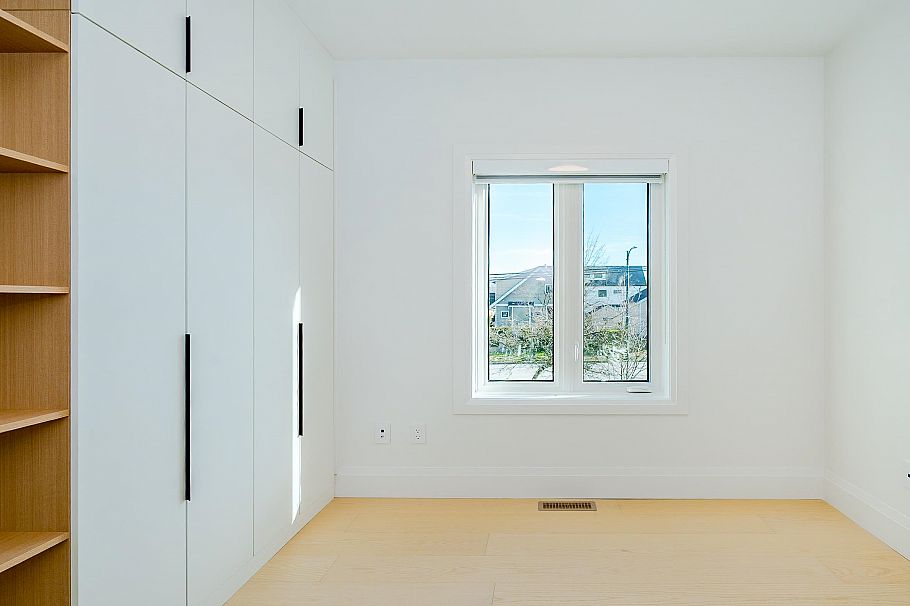 1505 Renfrew Street Vancouver, BC - 24