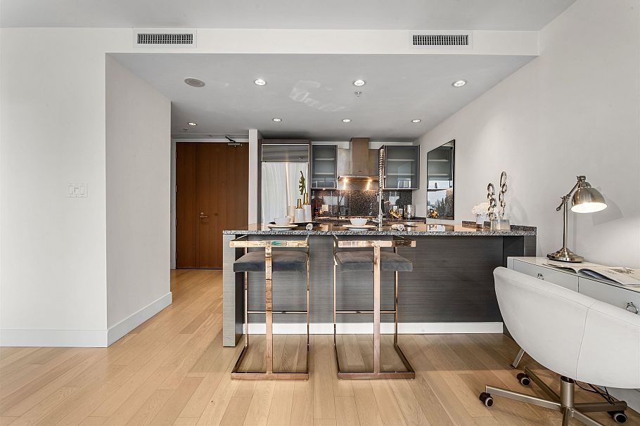 2107 1111 Alberni Street Vancouver, BC - 13