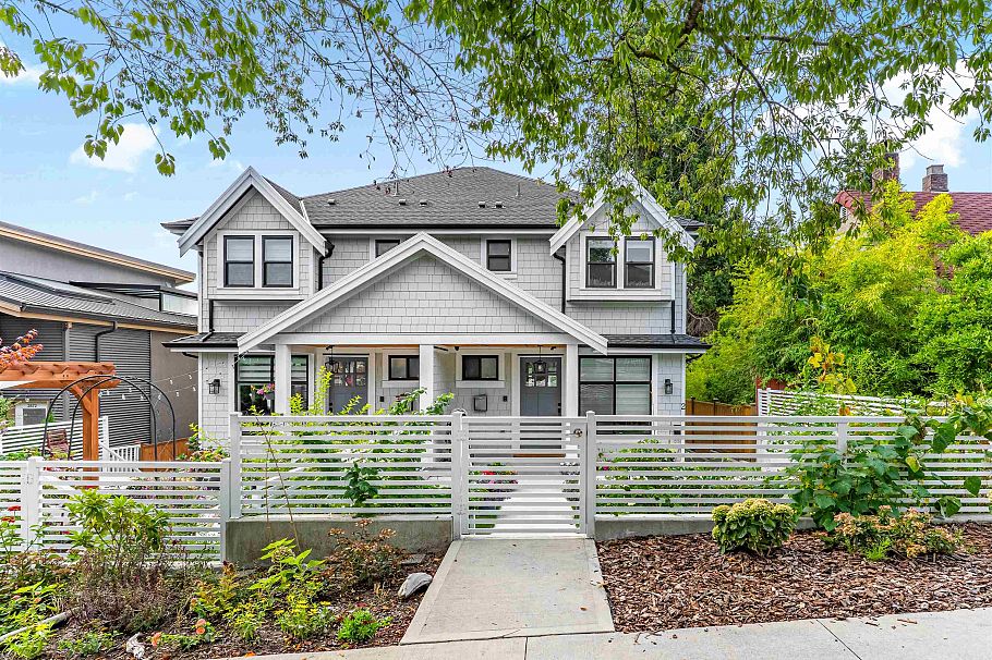 2666 E 6th Avenue Vancouver, BC - 39