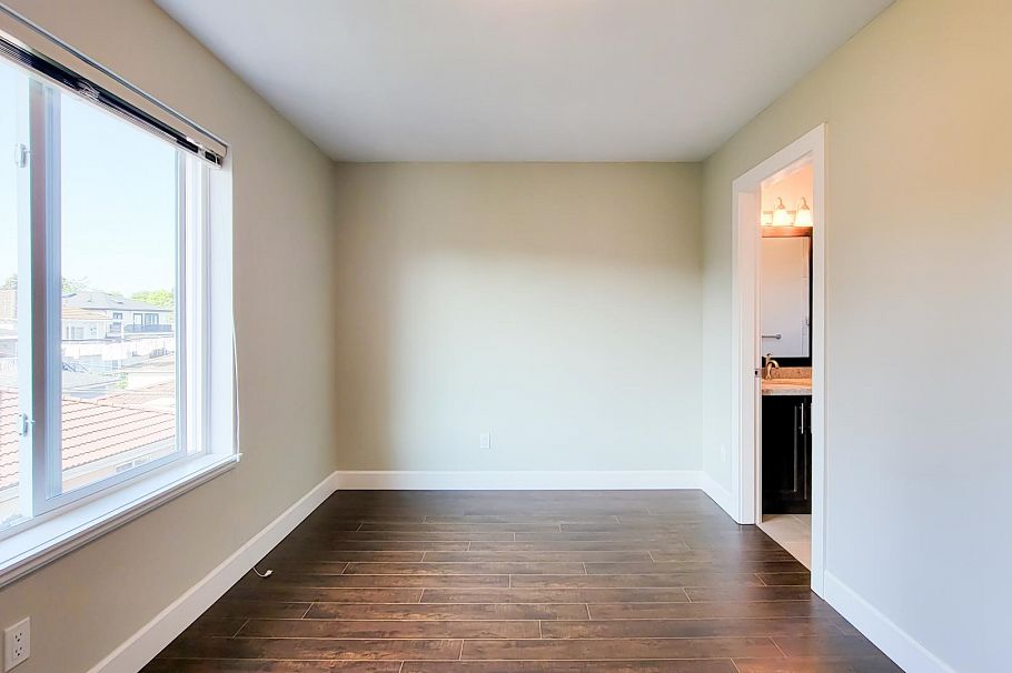 3096 E 26th Avenue Vancouver, BC - 24