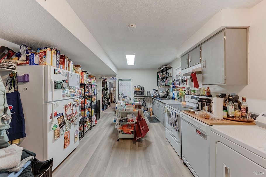 1961 E 50th Avenue Vancouver, BC - 29