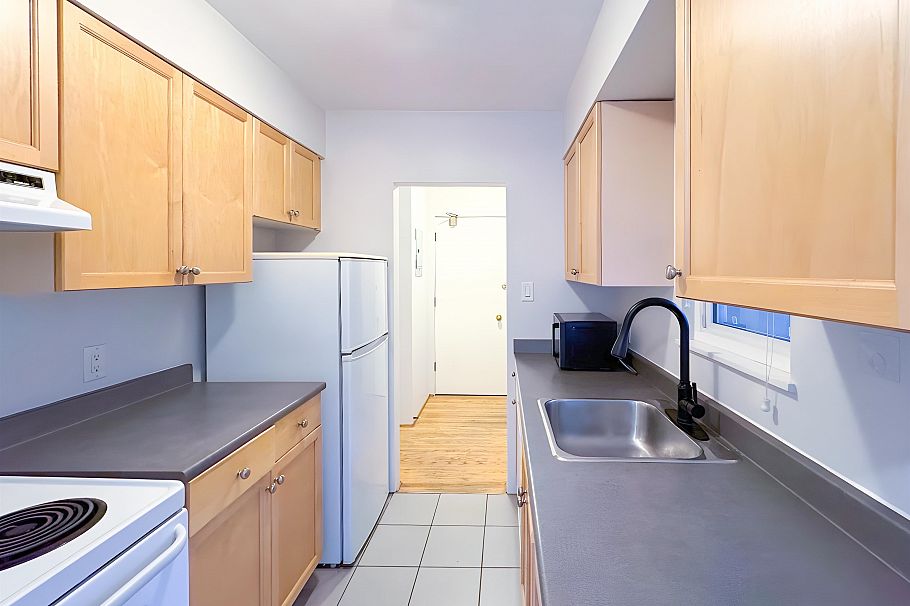 201 1985 W 8TH AVENUE, Vancouver BC V6J 1W2 Vancouver, BC - 9