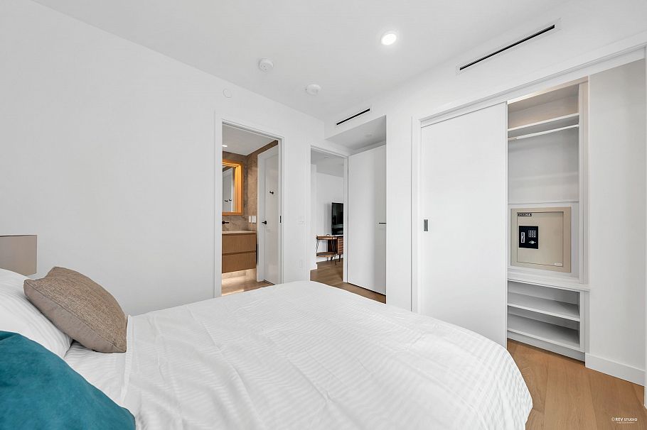 906 1180 Broughton Street Vancouver, BC - 13