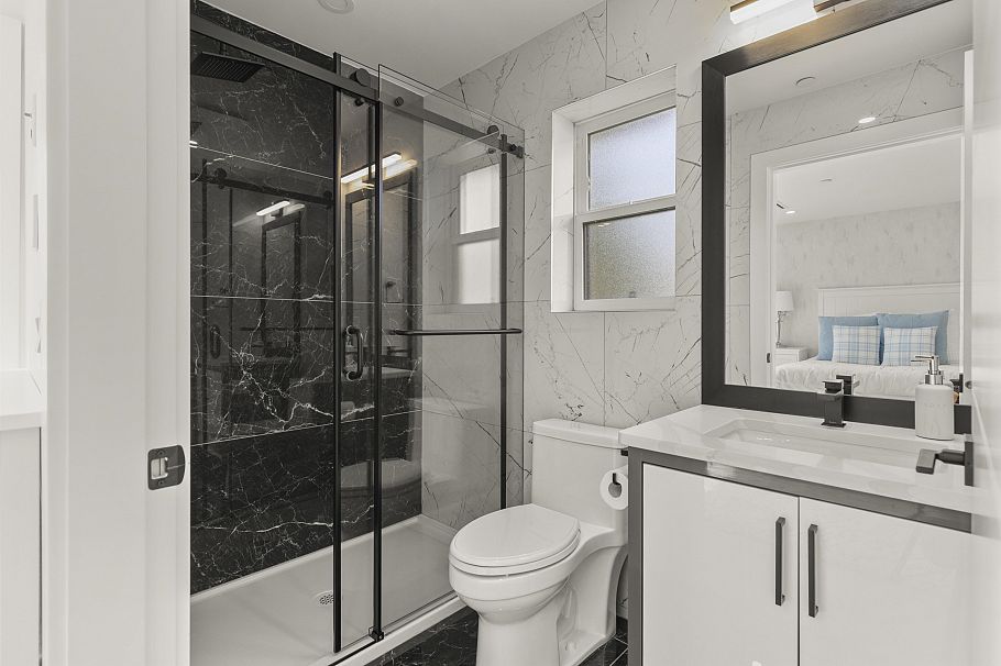 2666 E 6th Avenue Vancouver, BC - 23