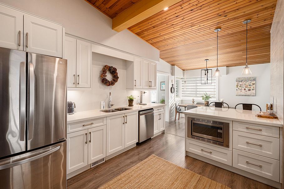 3642 Sykes Road North Vancouver, BC - 13