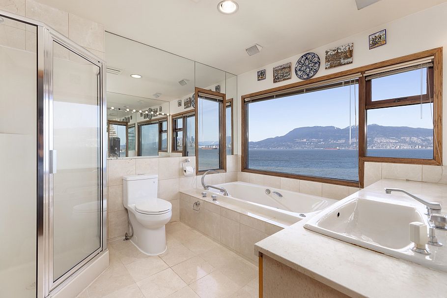 3167 Point Grey Road Vancouver, BC - 31