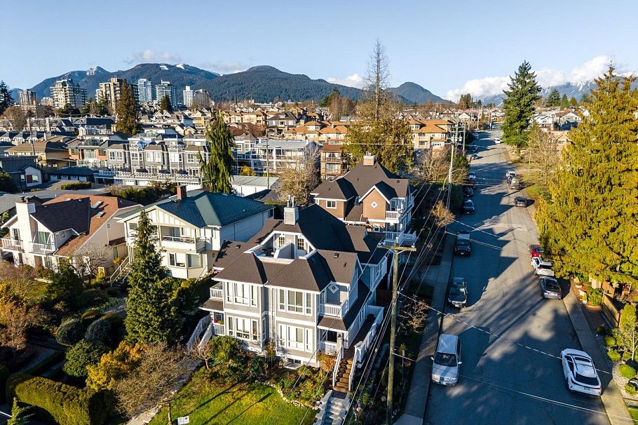 280 E 5th Street North Vancouver, BC - 34