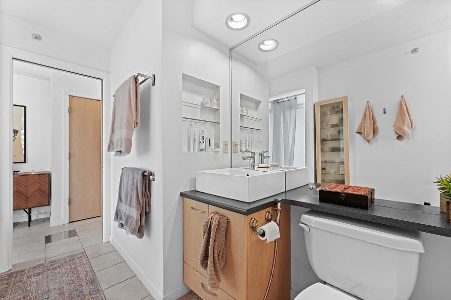 1206 969 Richards Street Vancouver, BC - 11