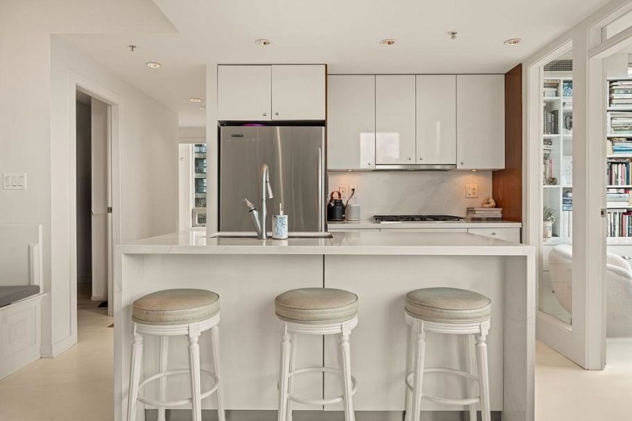 601 1005 Beach Avenue Vancouver, BC - 14