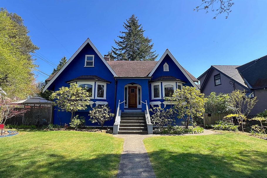 3088 Discovery Street Vancouver, BC - 1