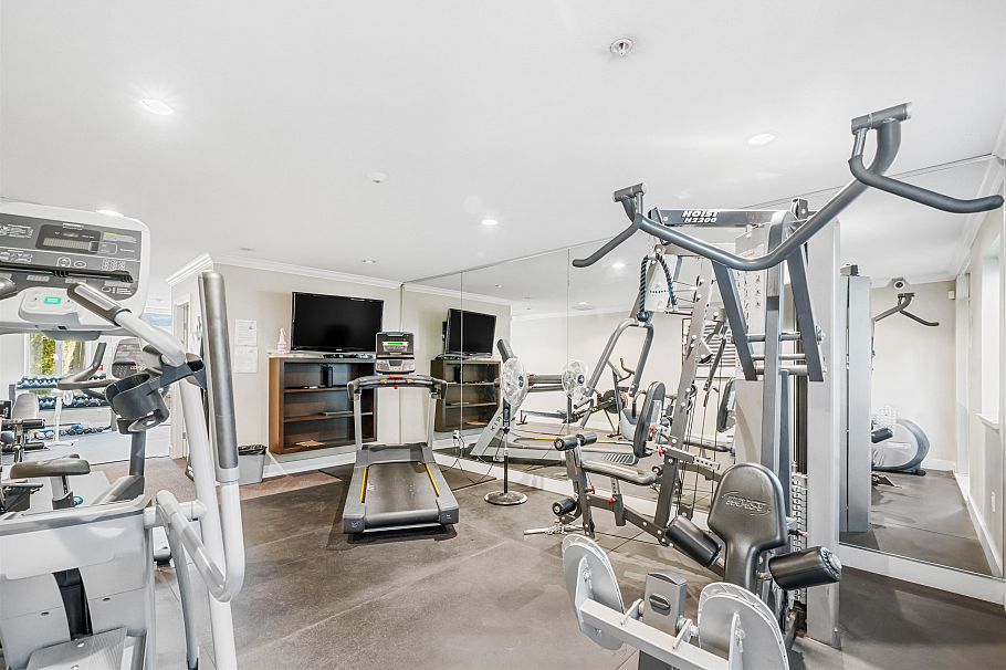 78 728 W 14th Street North Vancouver, BC - 20