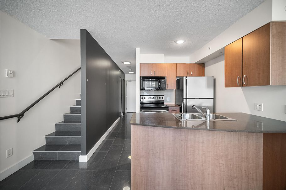 606 610 Granville Street Vancouver, BC - 8