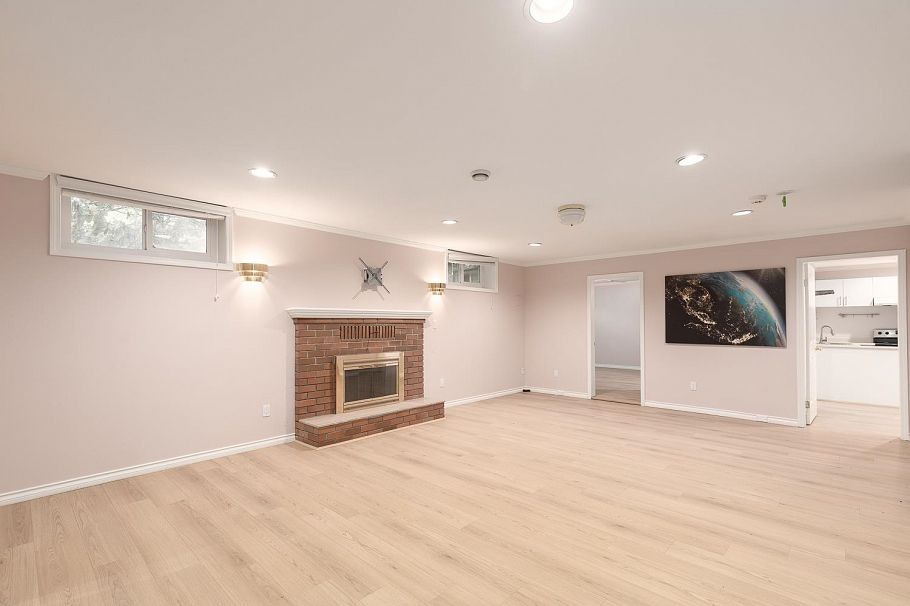 1989 W 52nd Avenue Vancouver, BC - 27