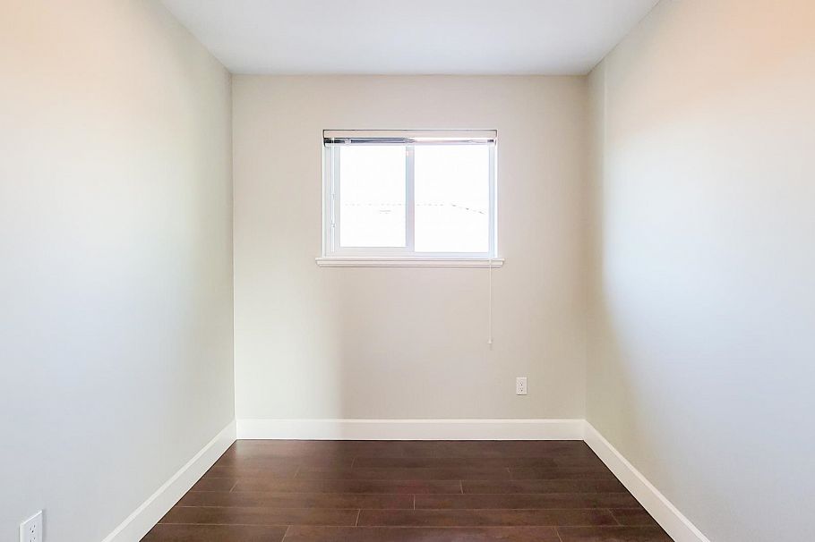 3096 E 26th Avenue Vancouver, BC - 22