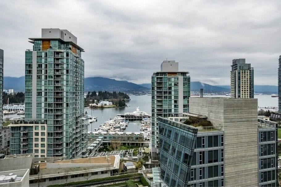 1002 1415 W Georgia Street Vancouver, BC - 17