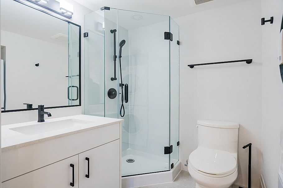 1505 Renfrew Street Vancouver, BC - 35