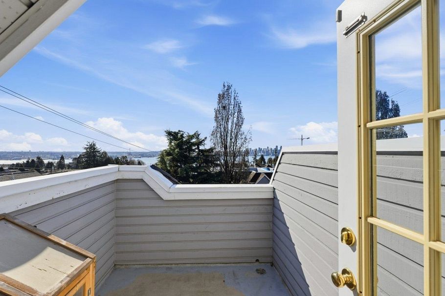 280 E 5th Street North Vancouver, BC - 27