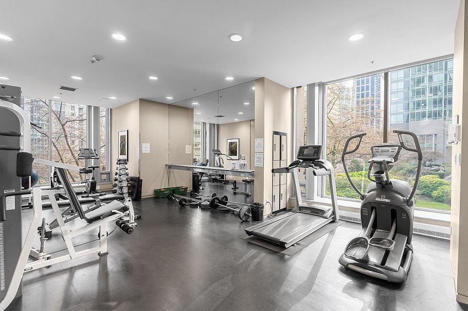 2106 1288 W Georgia Street Vancouver, BC - 24