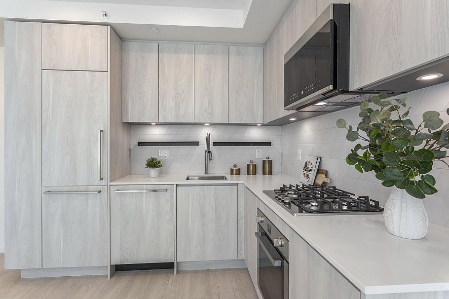 206 3264 Vanness Avenue Vancouver, BC - 1