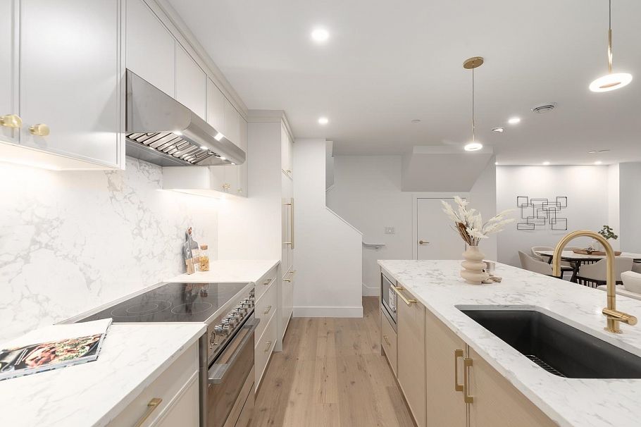 458 E 17th Avenue Vancouver, BC - 6