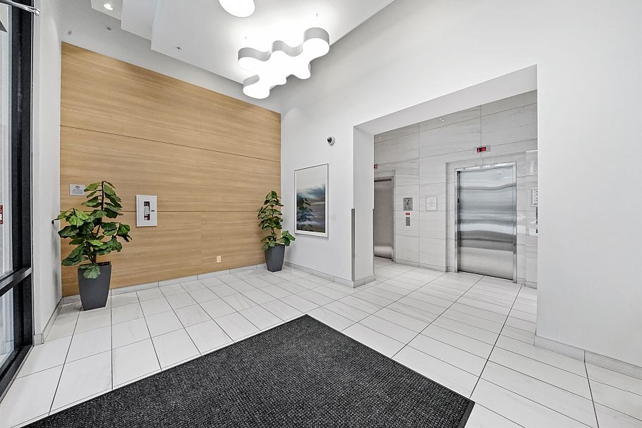 910 5470 Ormidale Street Vancouver, BC - 2