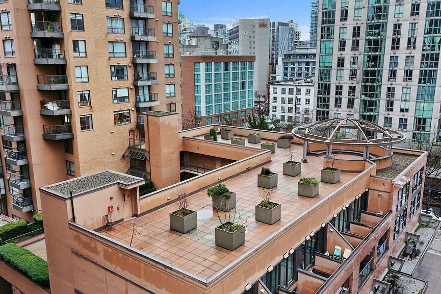 609 1189 Howe Street Vancouver, BC - 29