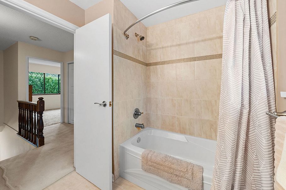 4877 Cedarcrest Avenue North Vancouver, BC - 21