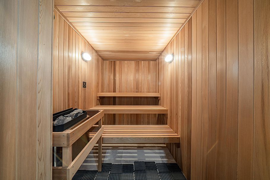 6708 Yew Street Vancouver, BC - 21