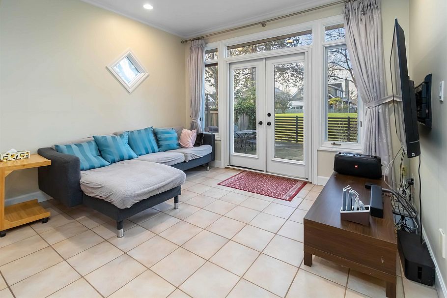 8405 Gillnet Place Vancouver, BC - 11