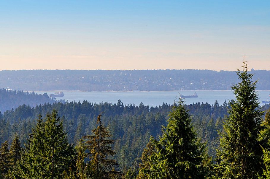 5508 Molina Road North Vancouver, BC - 2