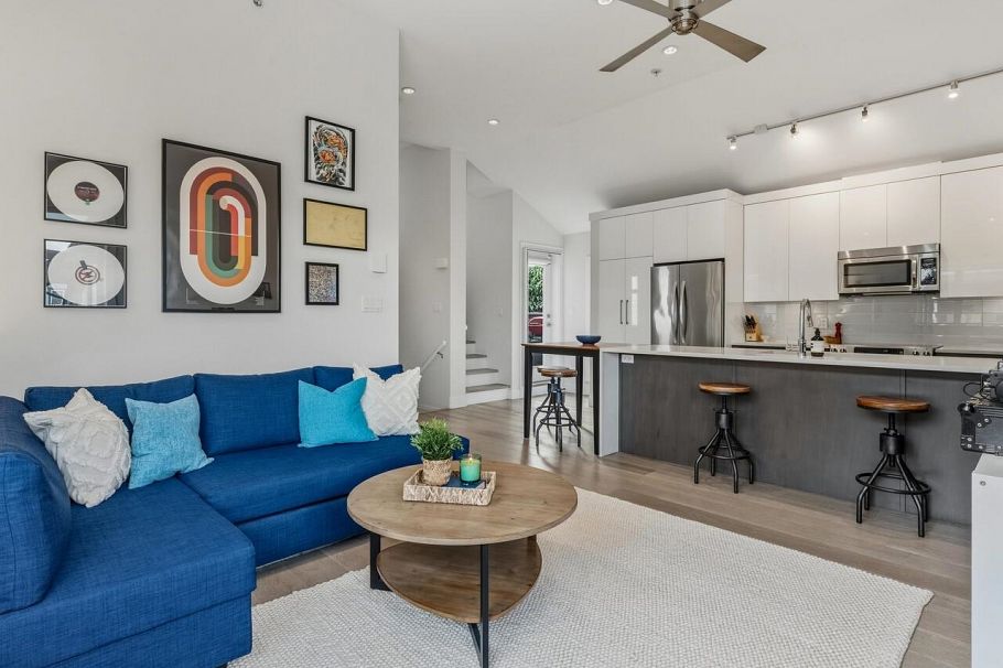 1681 Kitchener Street Vancouver, BC - 3