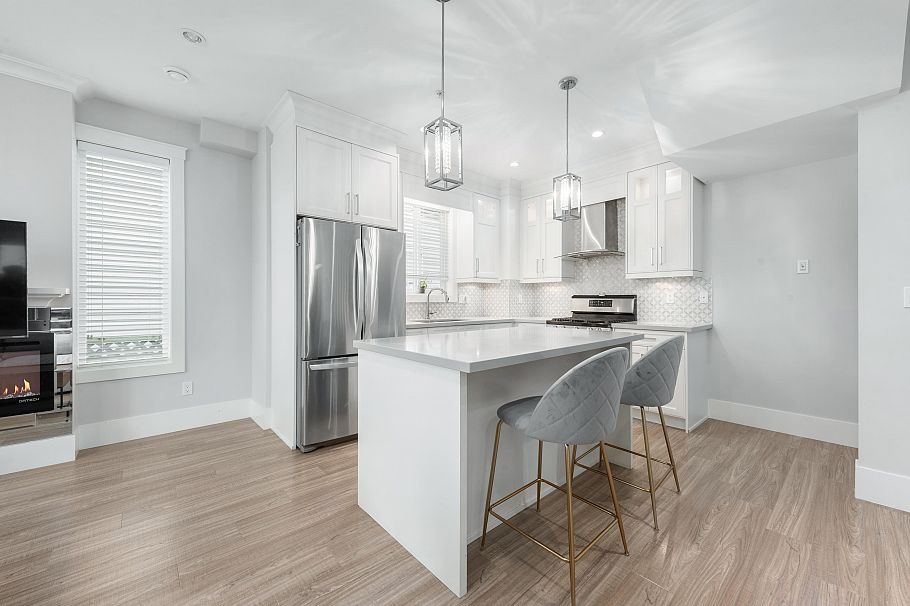 2496 Brock Street Vancouver, BC - 7