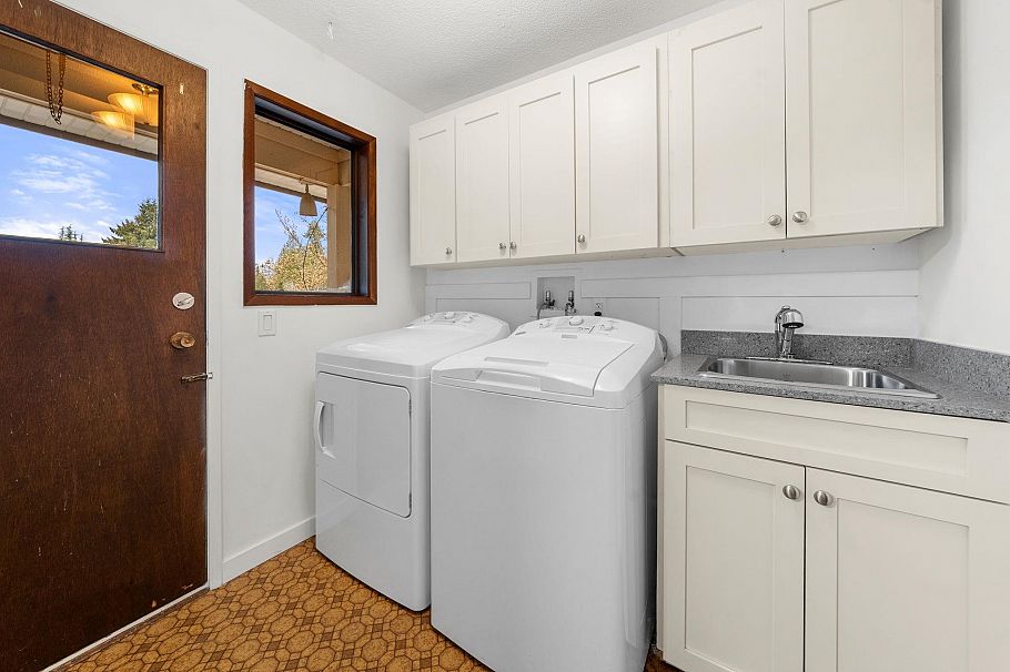 4877 Cedarcrest Avenue North Vancouver, BC - 35