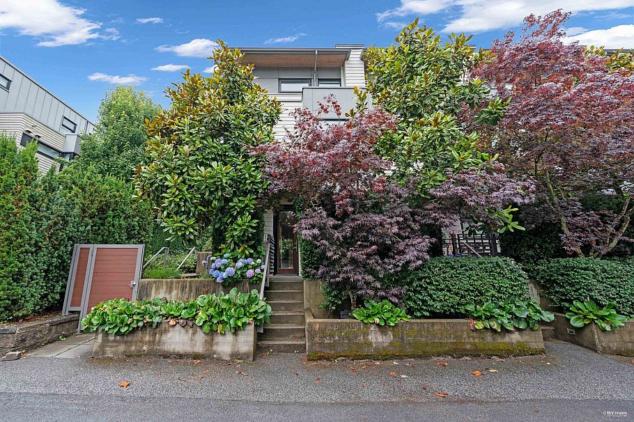 6098 Oak Street Vancouver, BC - 3