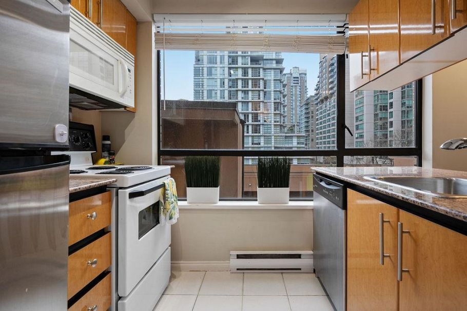 609 1189 Howe Street Vancouver, BC - 5