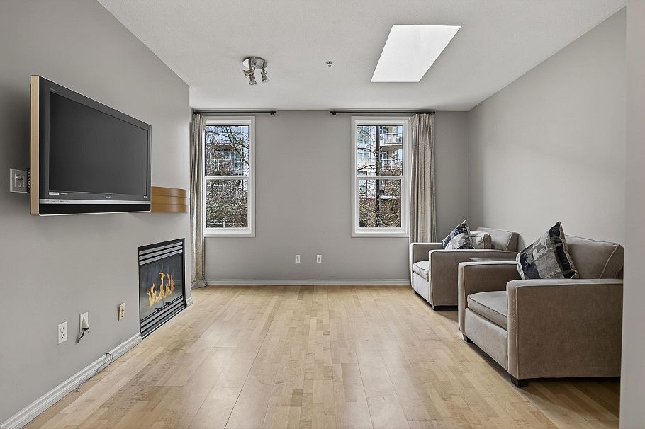 103 108 W Esplanade North Vancouver, BC - 10