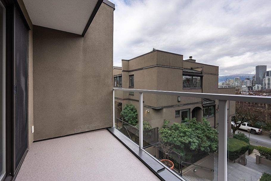 B3 1070 W 7th Avenue Vancouver, BC - 5