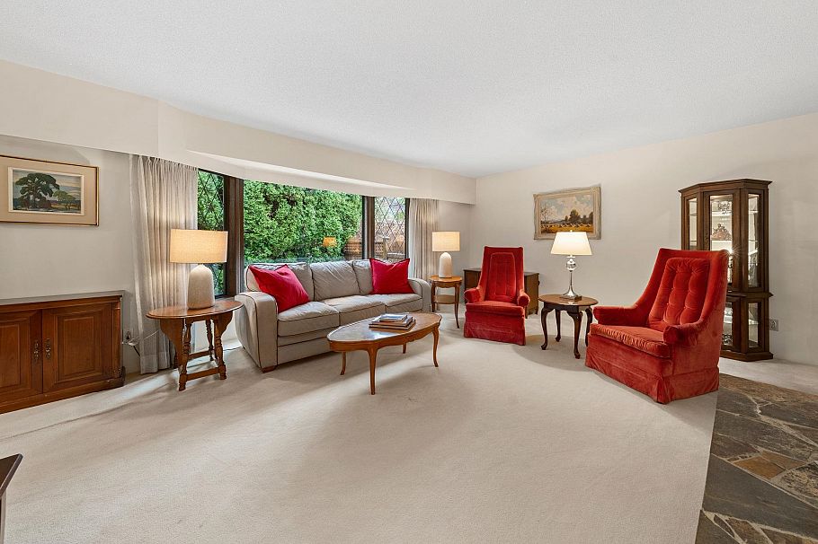 4877 Cedarcrest Avenue North Vancouver, BC - 3