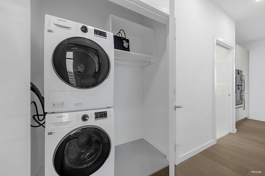 1001 8415 Granville Street Vancouver, BC - 24