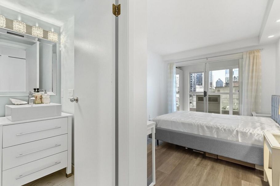 1007 1188 Howe Street Vancouver, BC - 12