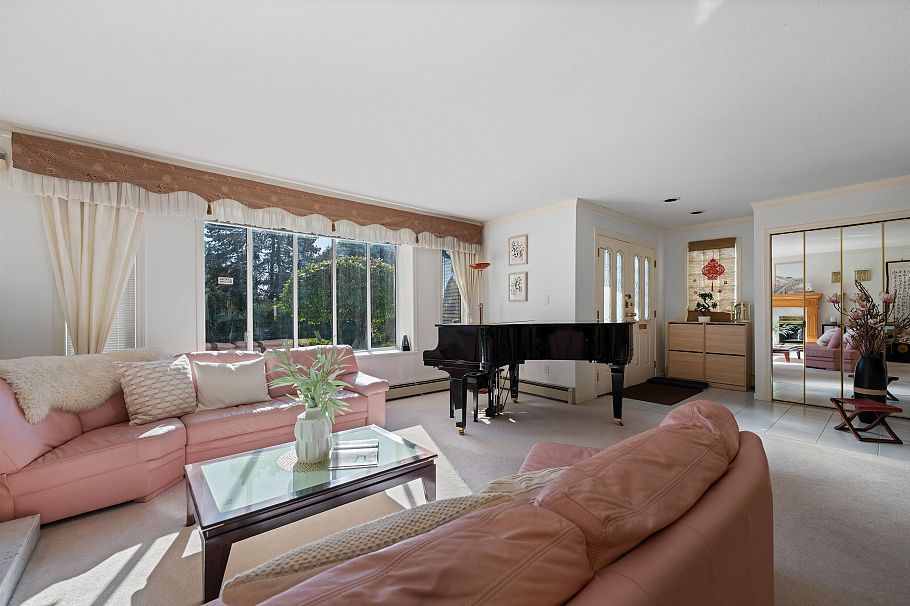 2133 W 49th Avenue Vancouver, BC - 6