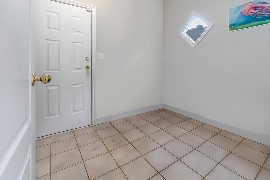 8405 Gillnet Place Vancouver, BC - 23