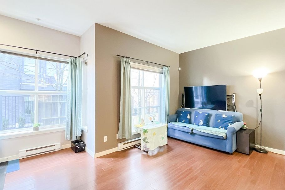 215 4155 Central Boulevard Burnaby, BC - 2