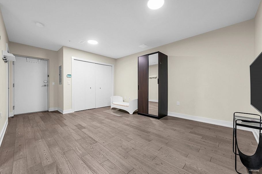 6098 Oak Street Vancouver, BC - 31