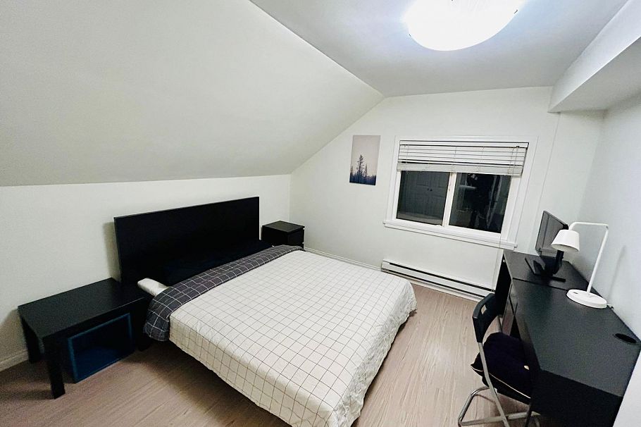 3093 W 29th Avenue Vancouver, BC - 9