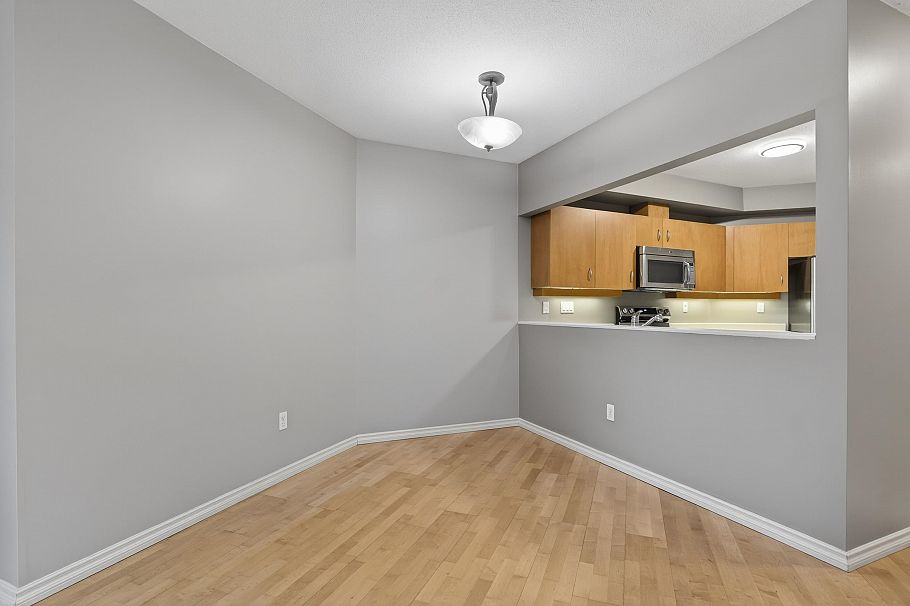 103 108 W Esplanade North Vancouver, BC - 7