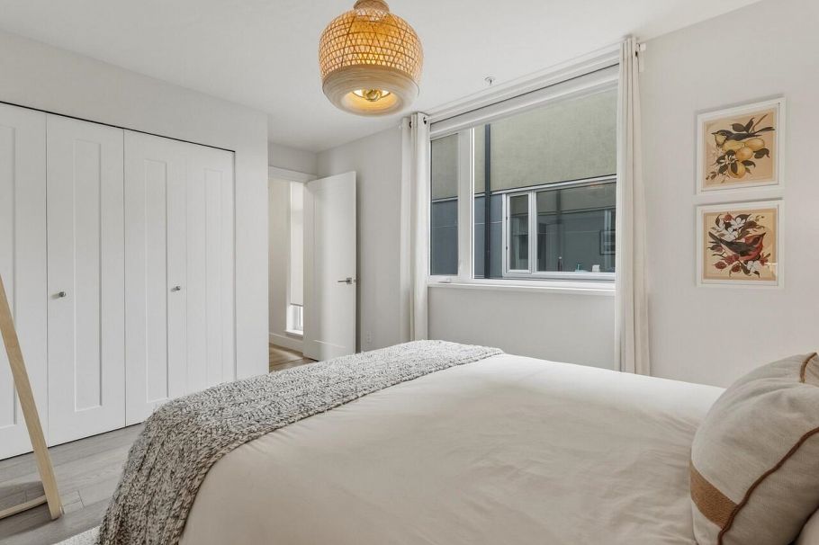 1681 Kitchener Street Vancouver, BC - 17