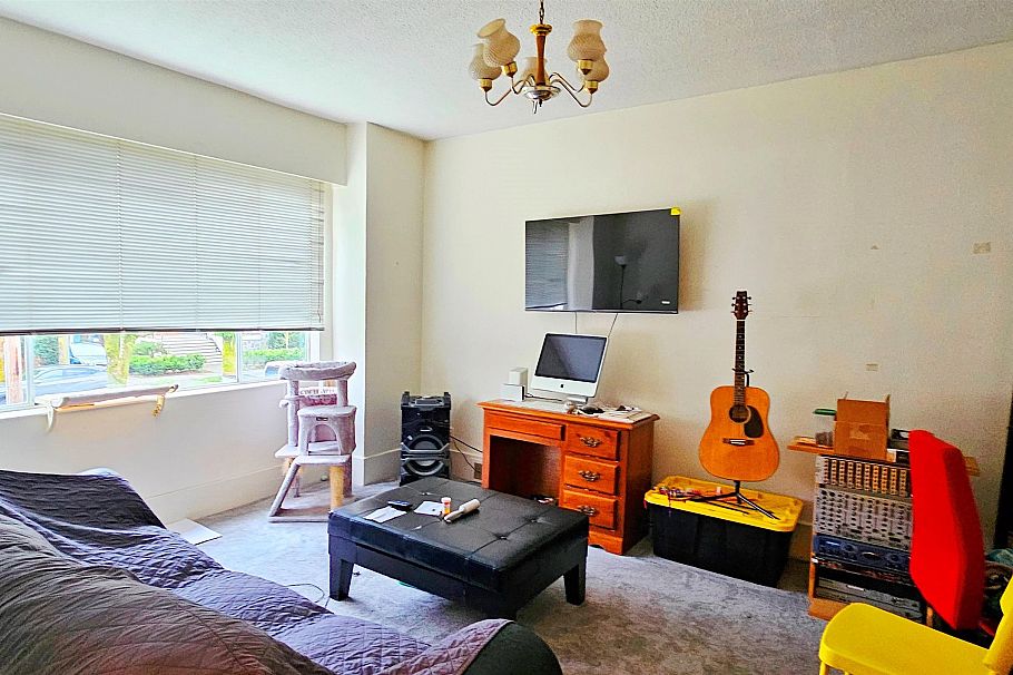 3161 W 6th Avenue Vancouver, BC - 4