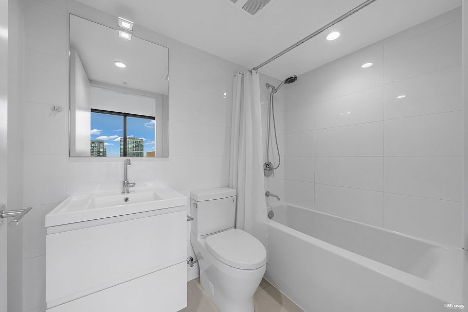 1902 1133 Hornby Street Vancouver, BC - 11